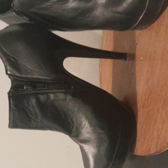 6 inch black ankle boots - Picture 3 of 5